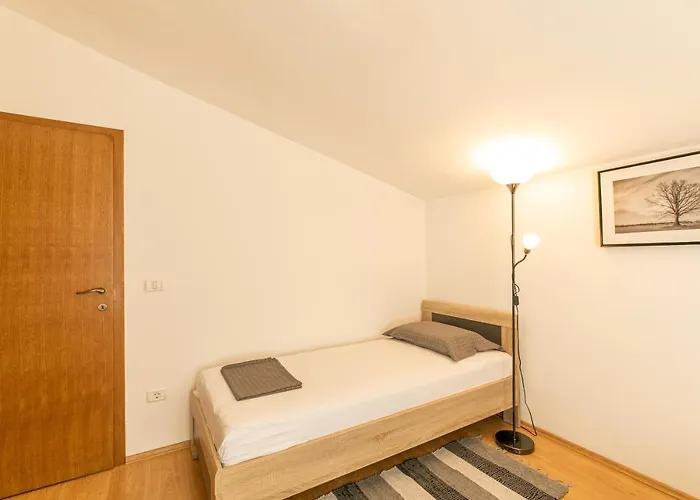 Διαμέρισμα Mario Πούλα