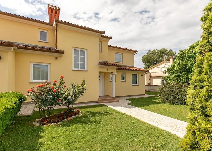 아파트 Mario 풀라